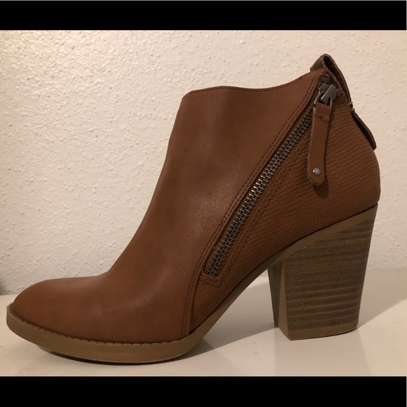 DV by Dolce Vita Shoes - BOOTIES